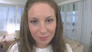 Babe with hot camel toe gets fucked