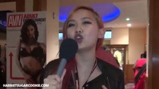 Pornstars tasting chocolate during the AVN Awards