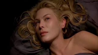 Deborah Unger likes to spoon