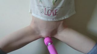 Skinny teen cumming hard