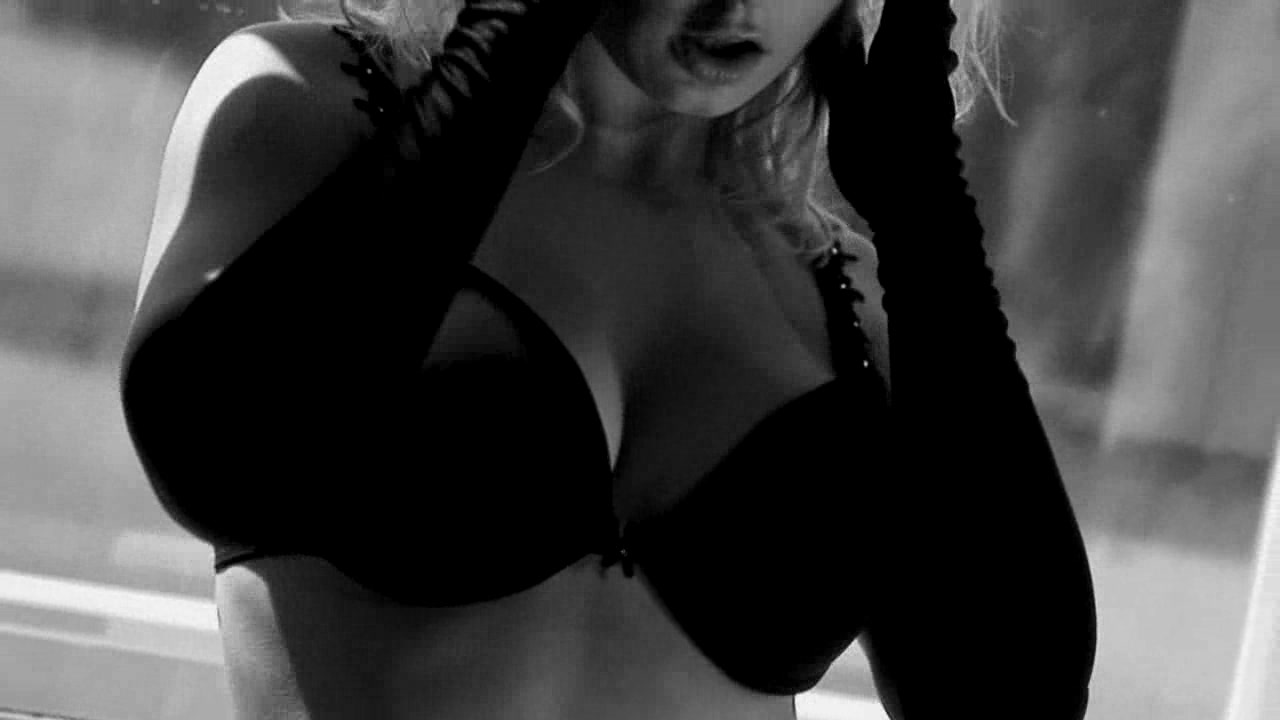 Blonde slut with gloves striptease Show in short panties