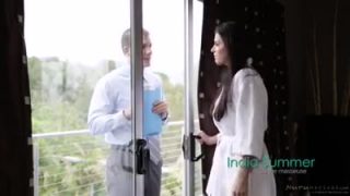 India Summer gave her stepson a special massage