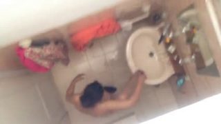Sexy Paki bhabhi taking bath hidden camera